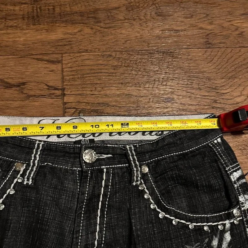 Short en jean Y2K baggy avec broderie de lettres et motif