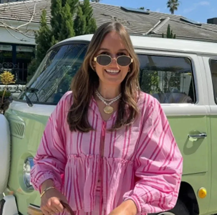 ensemble à 2 pièces chemise et shorts pour femmes.