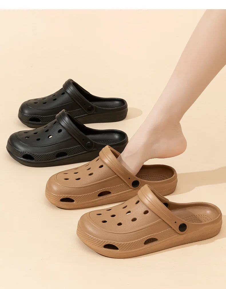 CROCS
décontractées, antidérapantes FEMME