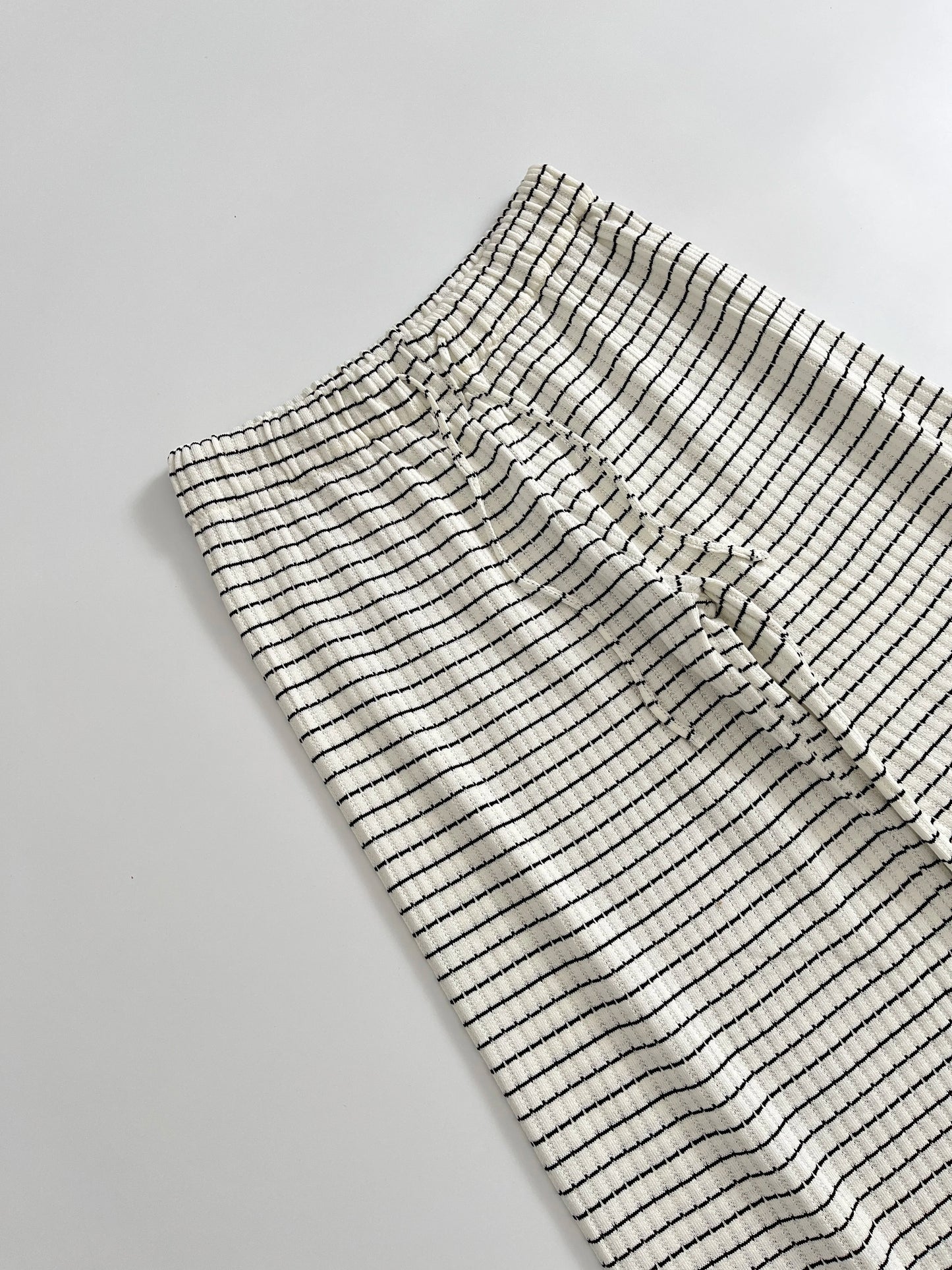 Vêtements pour femmes, nouvelle collection pantalon en tricot à rayures texturé