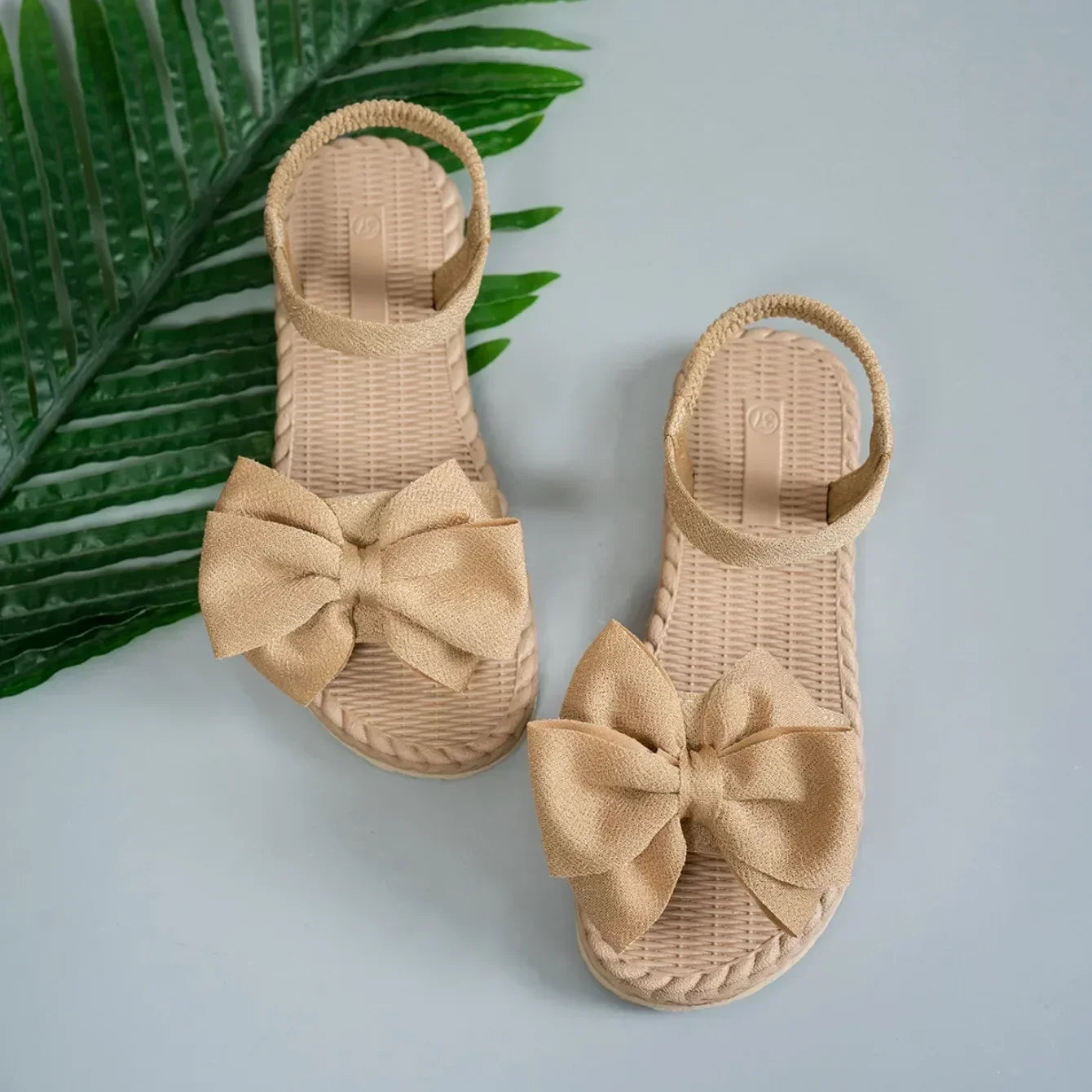 Sandales plates à nœud pour femmes