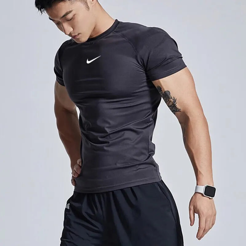 T-shirt NOIR de course et d'entraînement en polyester Nike Sportswear
