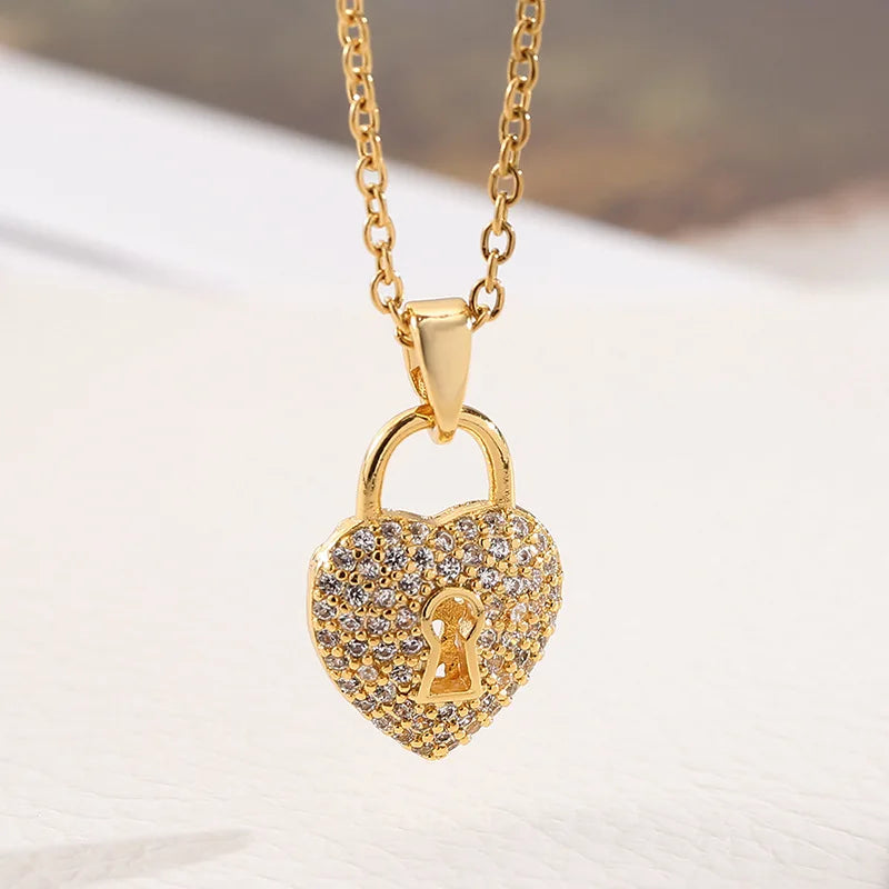 Collier pour filles avec pendentif en forme de cœur-pêche
