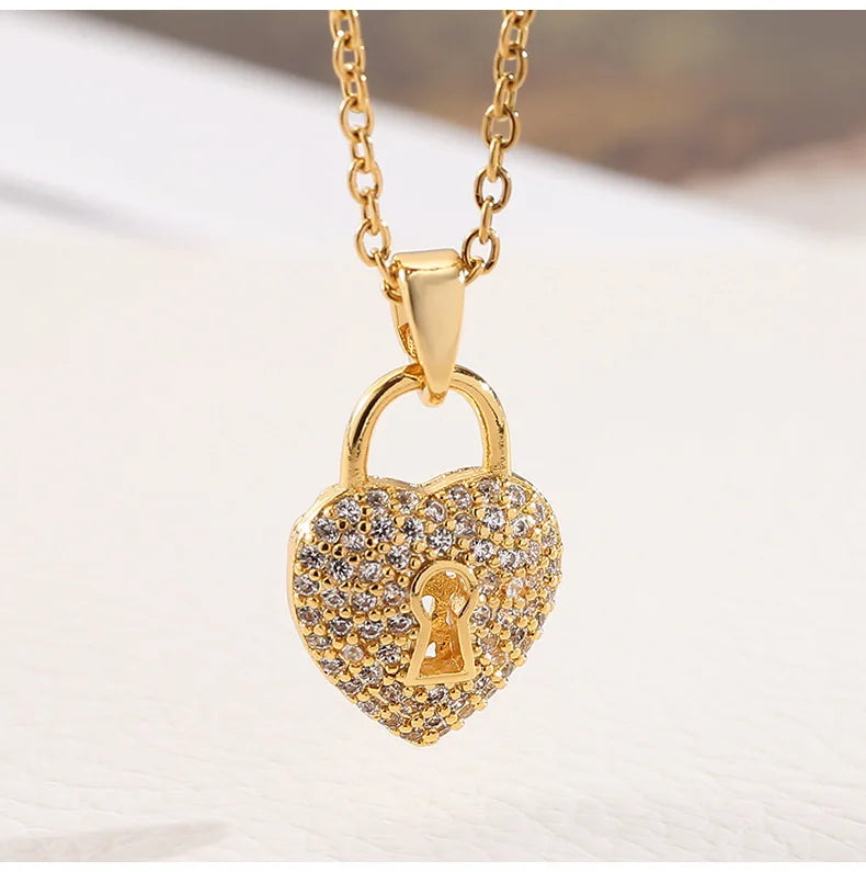 Collier pour filles avec pendentif en forme de cœur-pêche