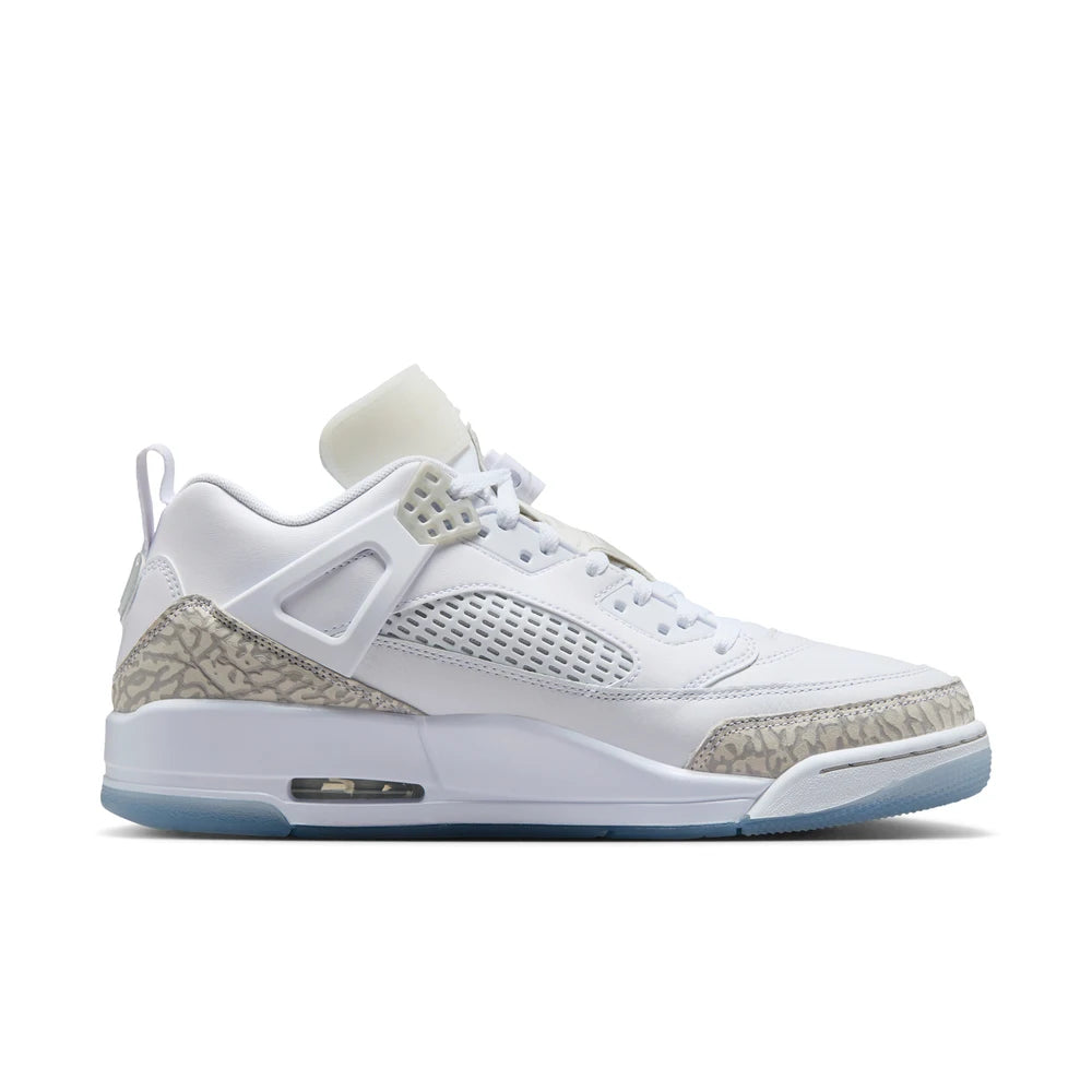 Chaussures blanches NIKE JORDAN 4 2025
