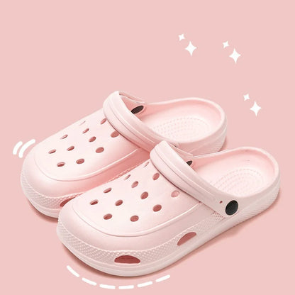 CROCS
 décontractées, antidérapantes FEMME