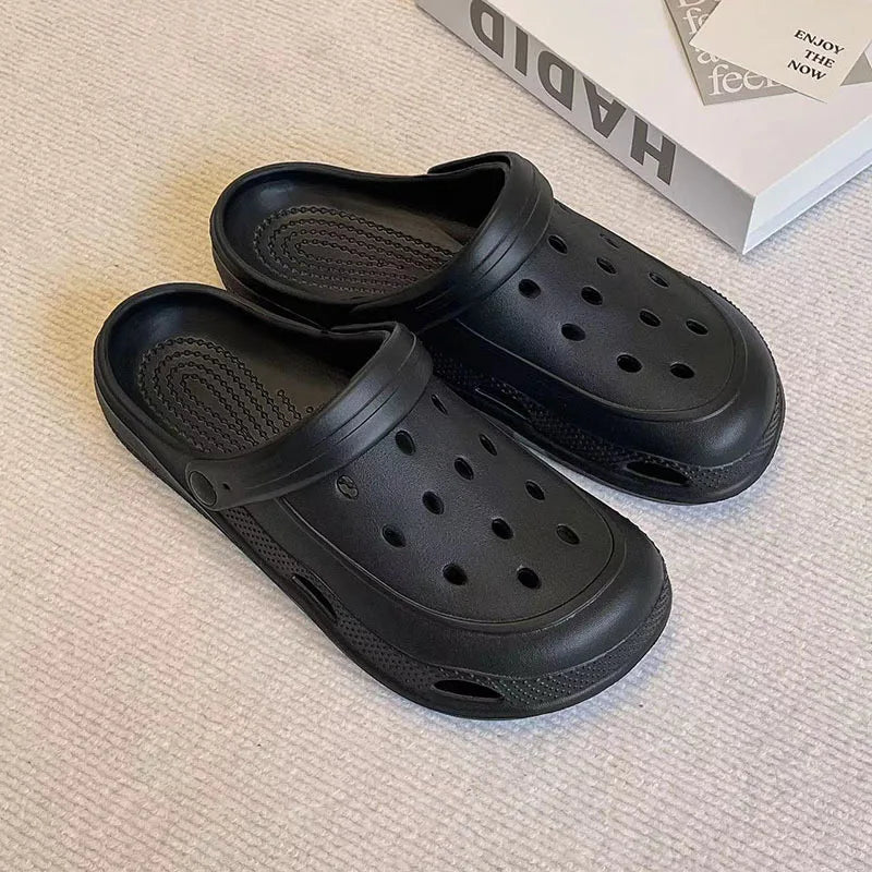 CROCS
 décontractées, antidérapantes FEMME