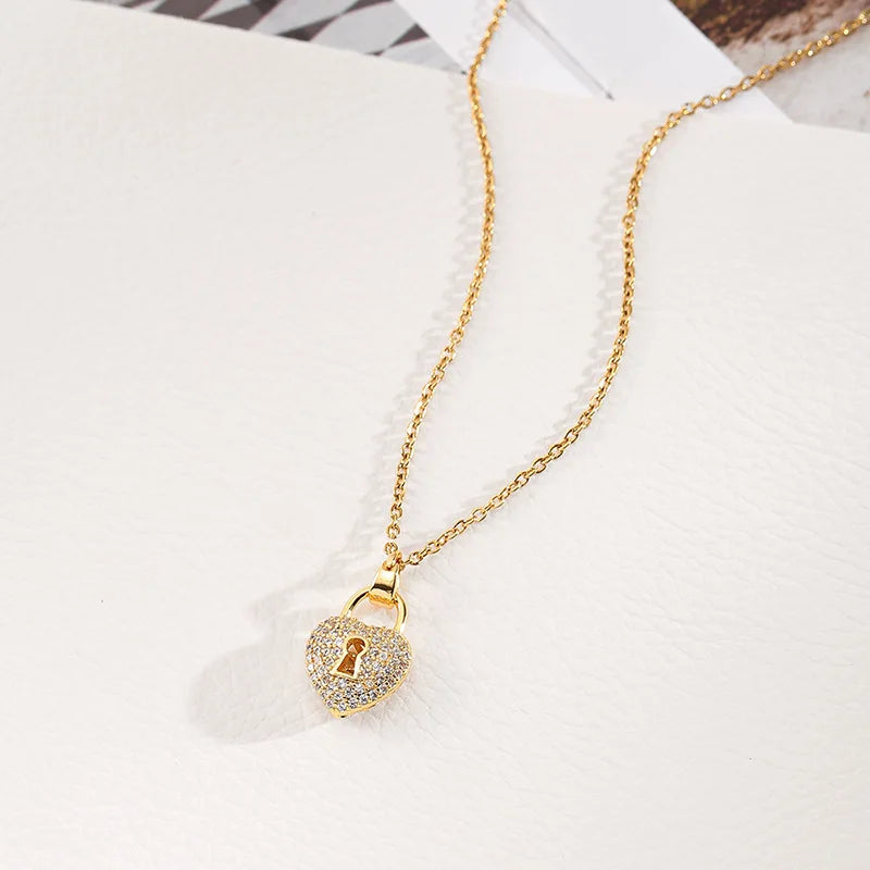 Collier pour filles avec pendentif en forme de cœur-pêche